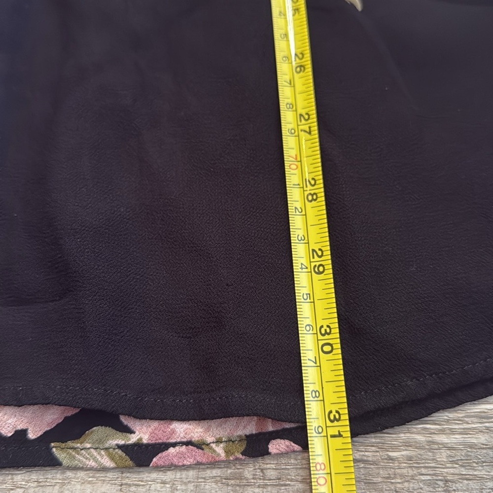 Reformation Black Dress with Pink Floral Design size 8 - Picture 7 of 9